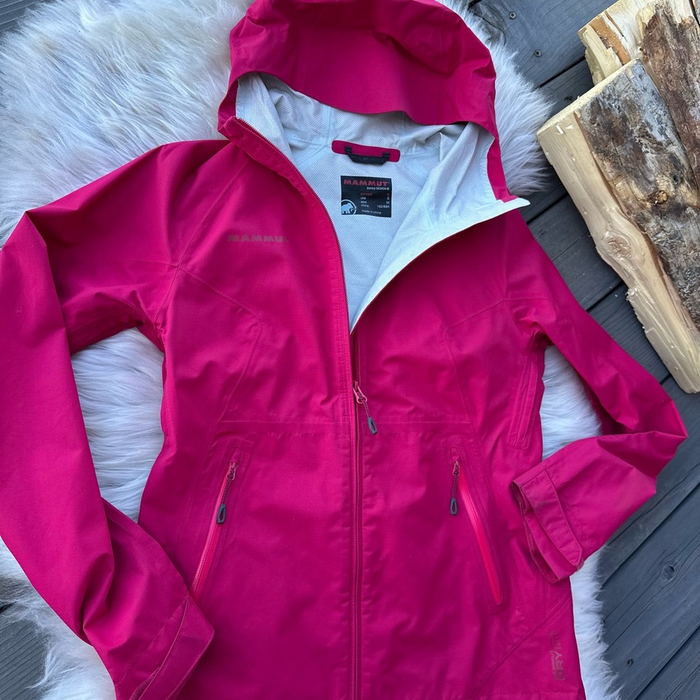🎄❄️Mammut Women’s Small Raspberry Pink Jacket